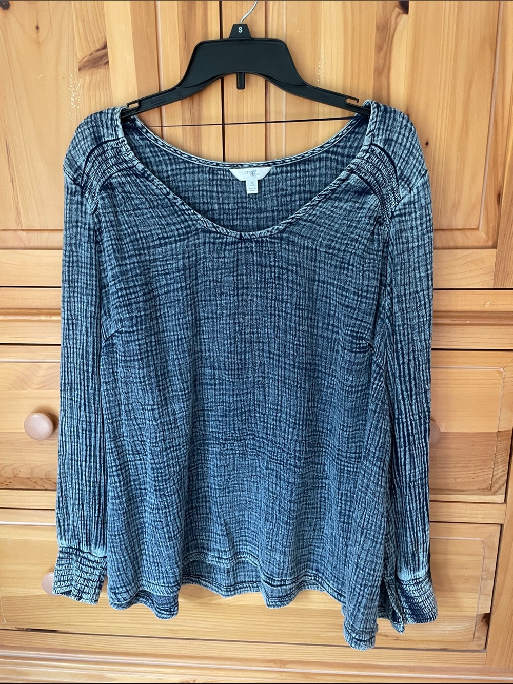 EUC Terra & Sky denim style blouse